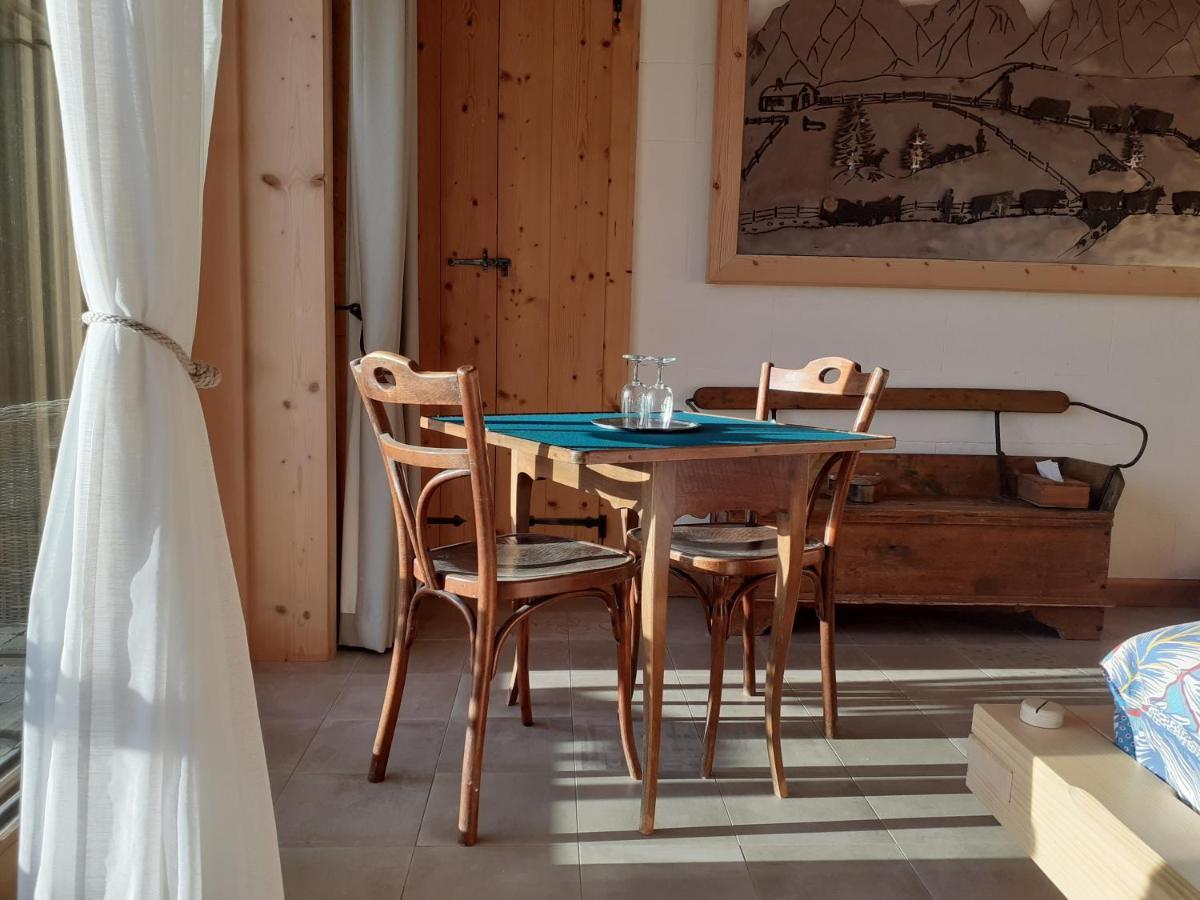 Bed and Breakfast Les Abeilles Romont Exteriér fotografie